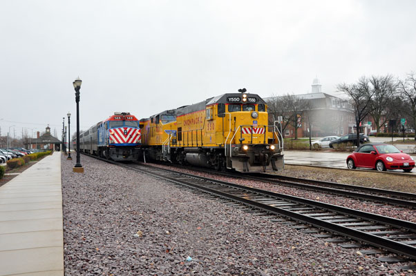 Barrington.jpg - Westbound at Barrington.