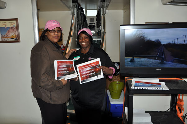 CNW-Pat-Mitchell.jpg - Pat Mitchell & Diane Davies.
