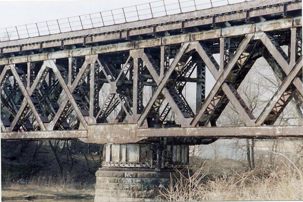059.jpg.jpg - Root River Bridge, Racine, Wisconsin, May 2005.