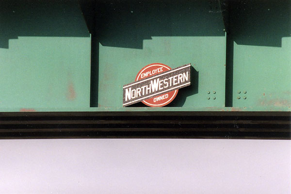 106.jpg - Seen on Interstate 72 near Springfield, Illinois in April 2008.