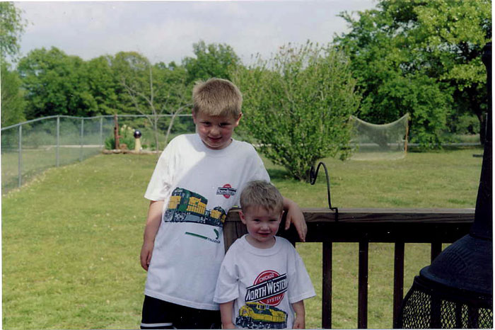 027.jpg.jpg - Captain Wally Lindemann’s grandsons – Ben & Evan Harden.  05/05.  Clearly, these young fellows are getting off on the right foot – railroad wise!