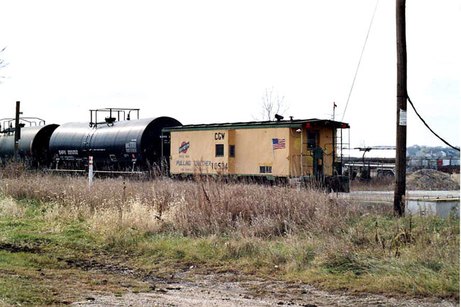 045.jpg.jpg - December 2006 - The Bain Switch Run back from Waxdale with a C&NW Waycar.