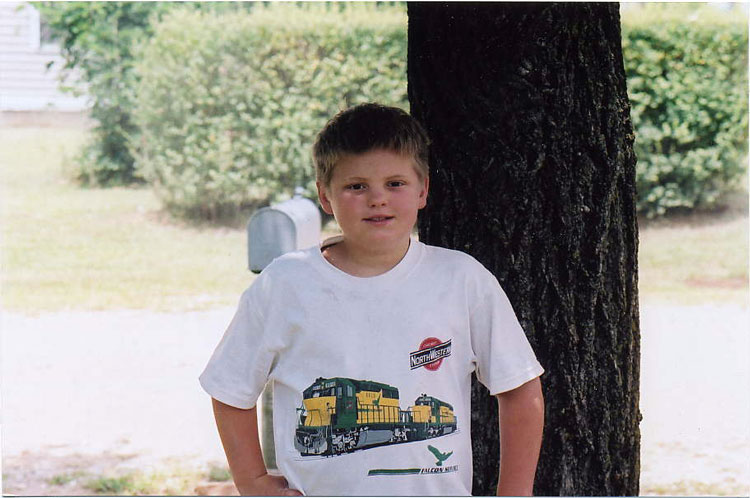 071.jpg - Wally's grandson, Ben Harden, age 11, at Greenfield, MO.  July 2007.