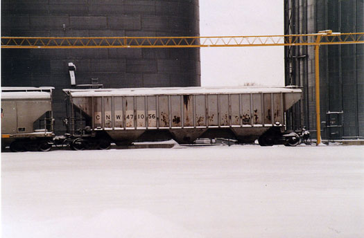 087.jpg - Wally found this C&NW hopper car spotted for loading at Capron, IL in January 2008.