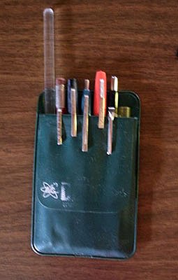 rrdays-033a.jpg - Windy's pocket protector ready for action.